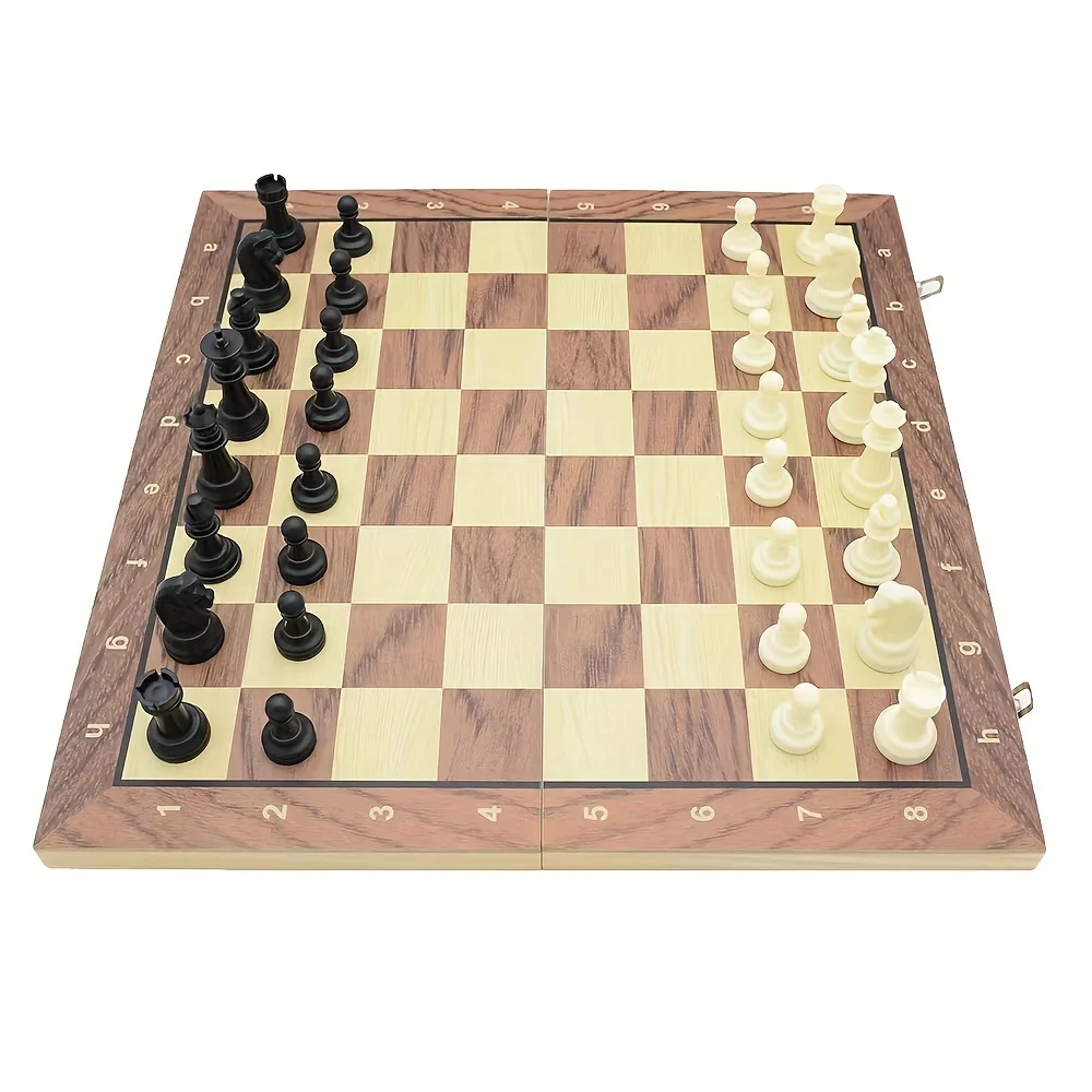 Solid Wood Minimalist Chess Set: Elegance & Strategy