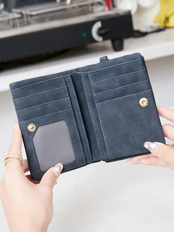 Experience the convenience of our Minimalist Zipper Wallet.