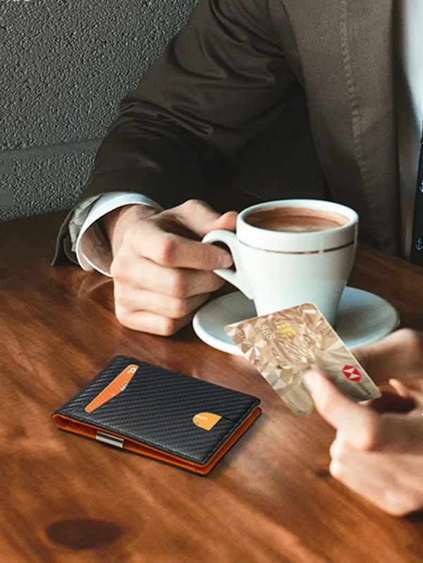 Men's minimalist wallet with money clip: where style meets security.